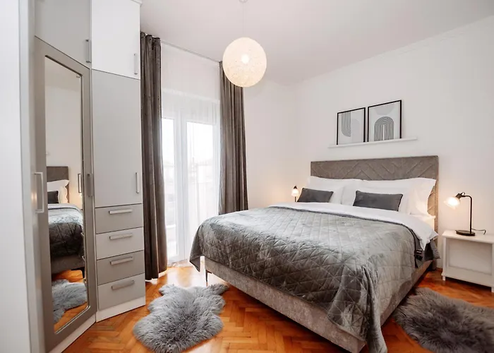 Apartment Lumary